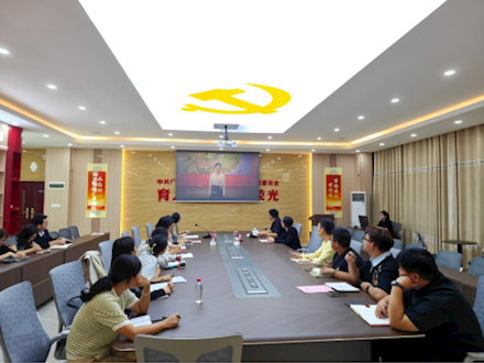 党建引领聚合力 工匠精神育新人 ——商学院召开党建引领党员攻坚专项工作部署会议